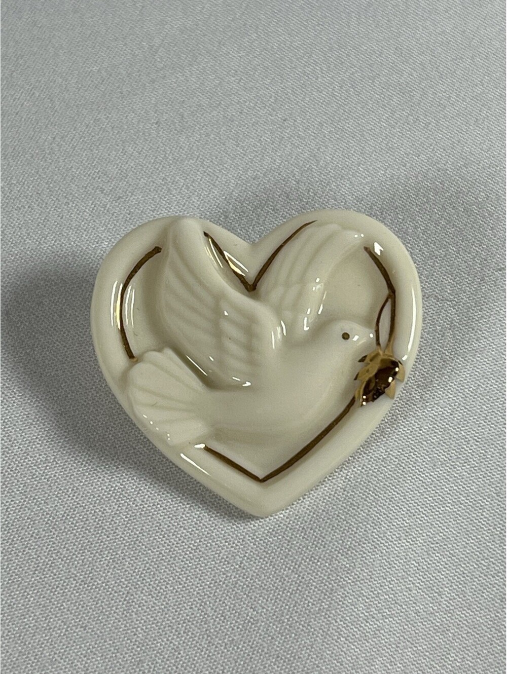 Vintage LENOX Dove Of Peace Heart Shaped Pin Brooch with Gilded Trim